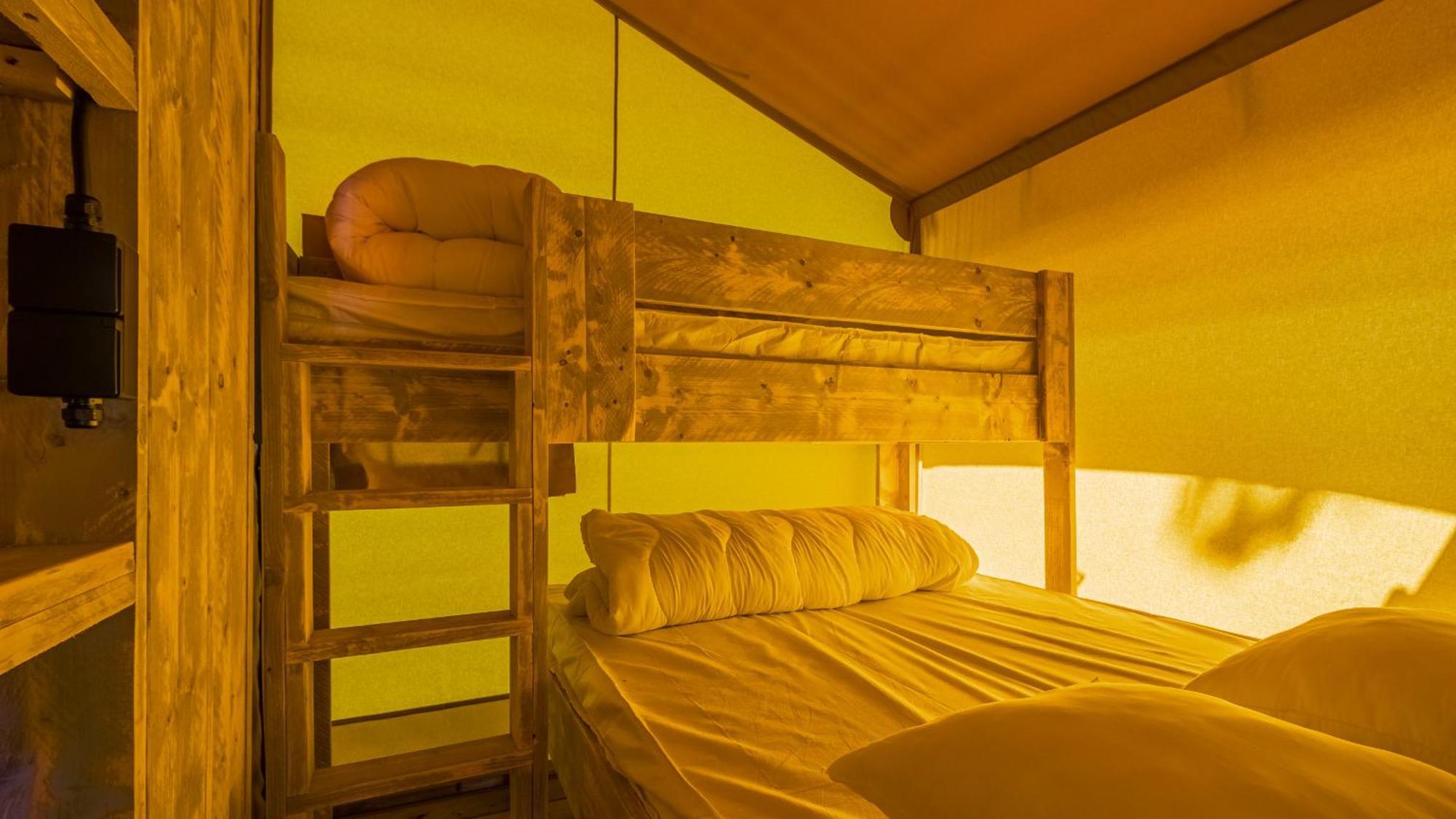 Camping Haliotis 蓬托尔松 外观 照片